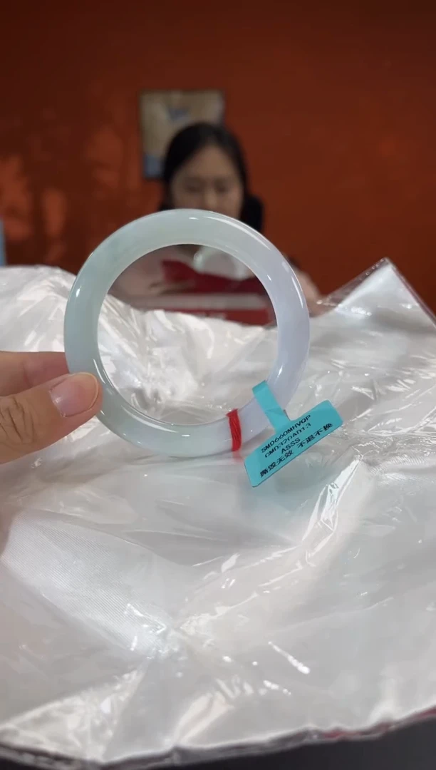 未镶嵌手镯翡翠5