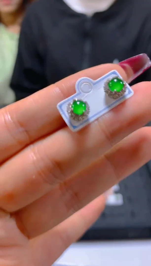 未镶嵌翡翠耳饰多样性发一