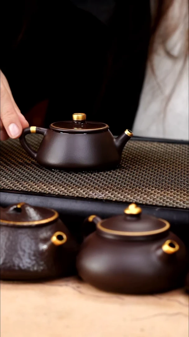 茶壶紫砂四号井茄皮紫泥描金平盖石瓢120cc