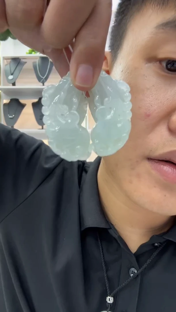 翡翠未镶嵌颈饰天然翡翠A货孤品一件
