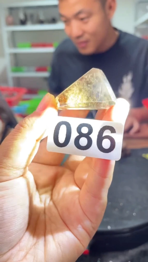 未镶嵌水晶大型摆件（非配饰）幽灵随形086
