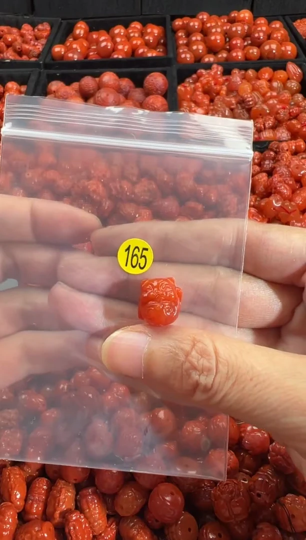 颈饰未镶嵌南红玛瑙1