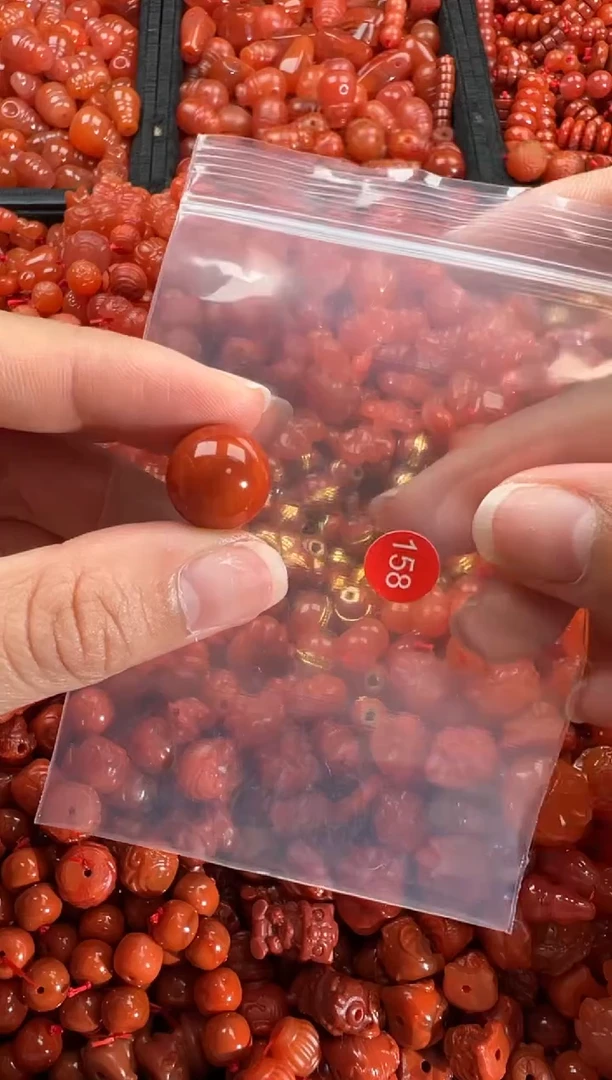 【闪购商品】南红玛瑙颈饰未镶嵌1