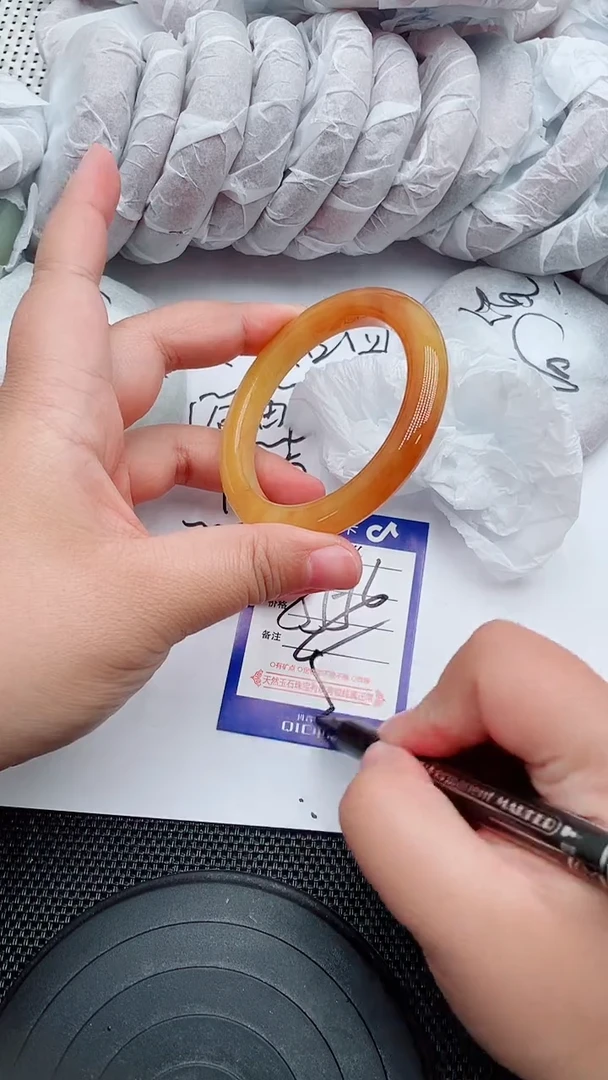 未镶嵌手镯石英质玉124-55-56