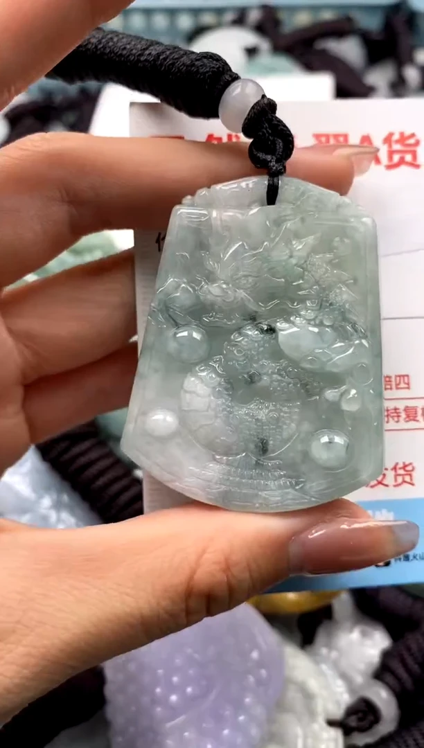 【闪购商品】翡翠未镶嵌吊坠(不含链)1