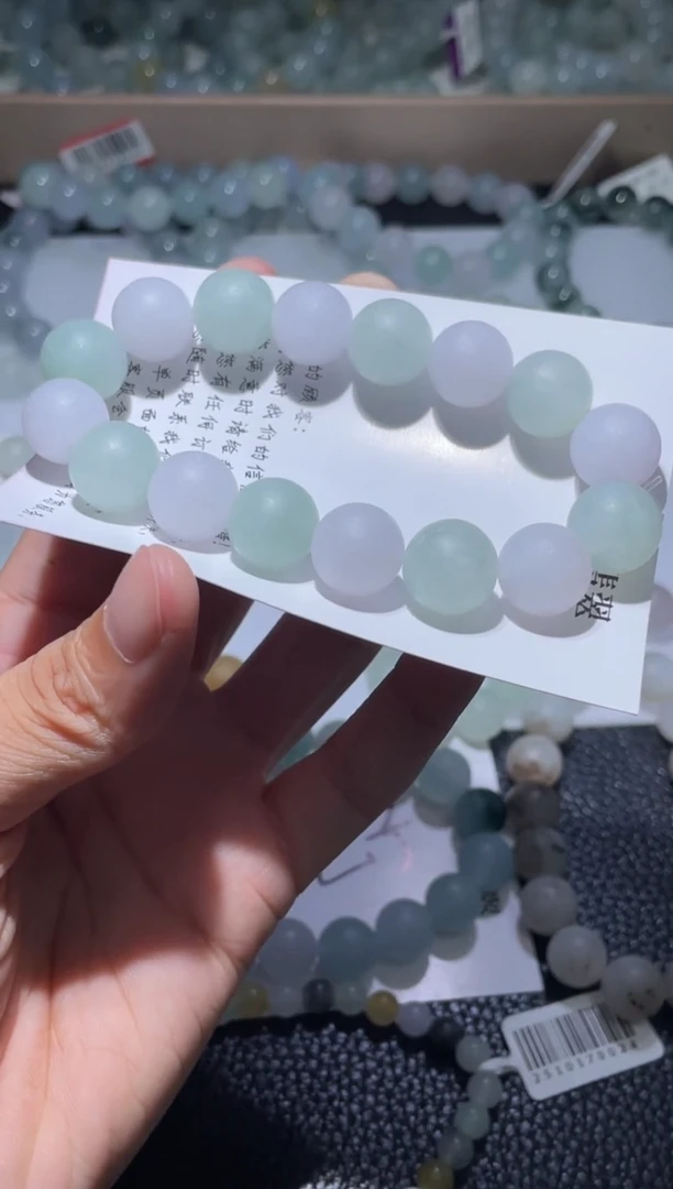 未镶嵌定制翡翠?****白翡翠手串