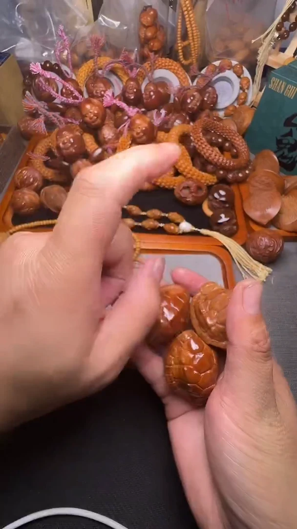 手串橄榄核龟壳一个