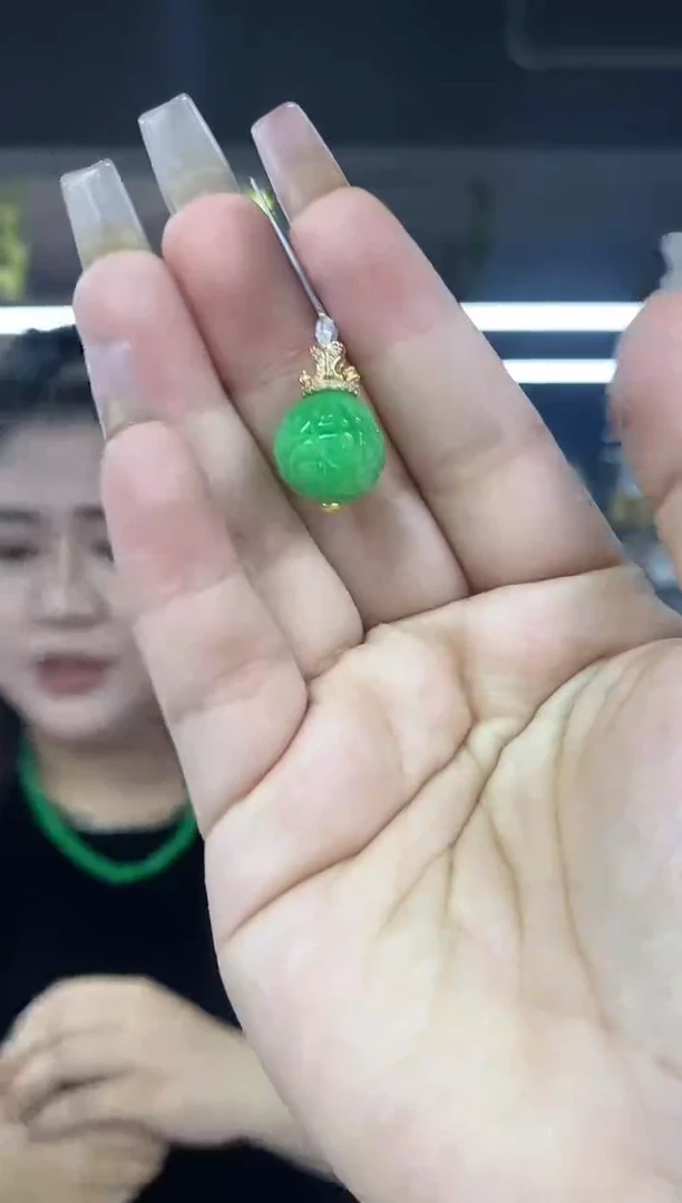 翡翠未镶嵌吊坠(不含链)多样性发其一颜色微差