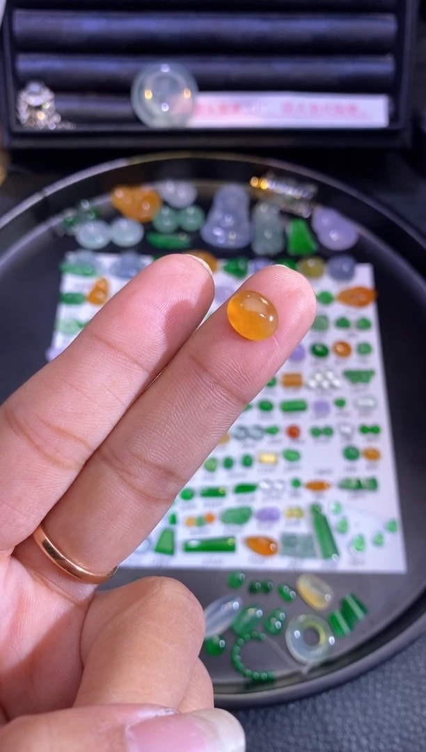 未镶嵌挂件翡翠蛋