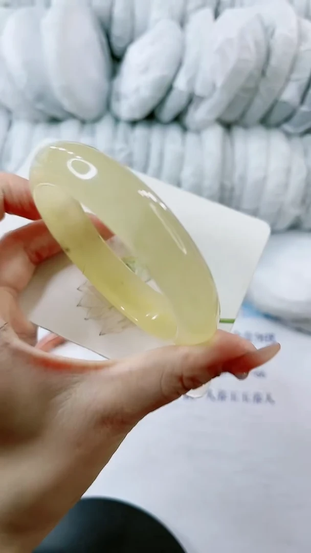 【闪购商品】石英质玉手镯未镶嵌0531823944-63 多样性发货