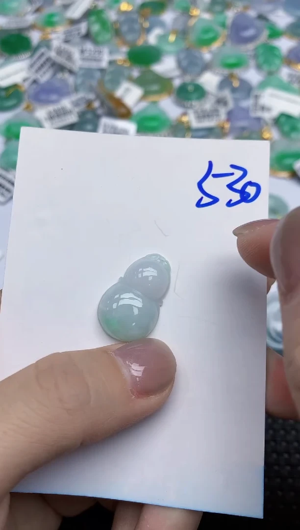 【闪购商品】翡翠颈饰未镶嵌天然翡翠A货