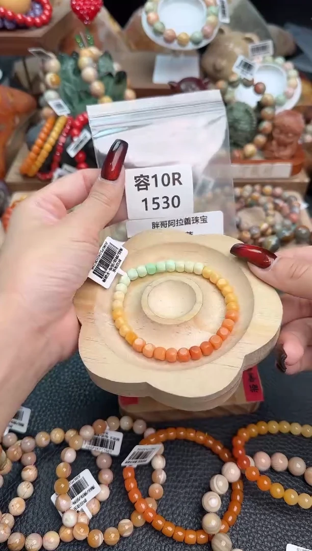 【闪购商品】石英质玉手链未镶嵌10R1530