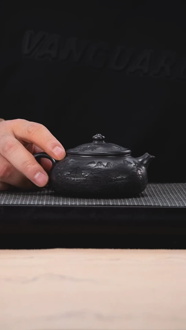 茶壶紫砂刻绘寒江