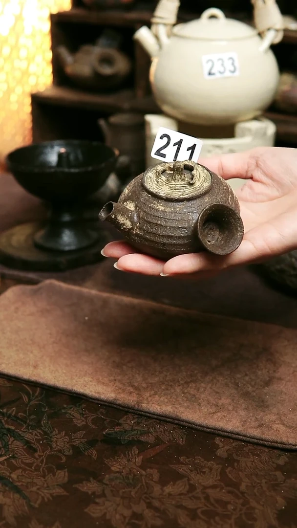 紫砂全手工粉引侧把茶壶100毫升
