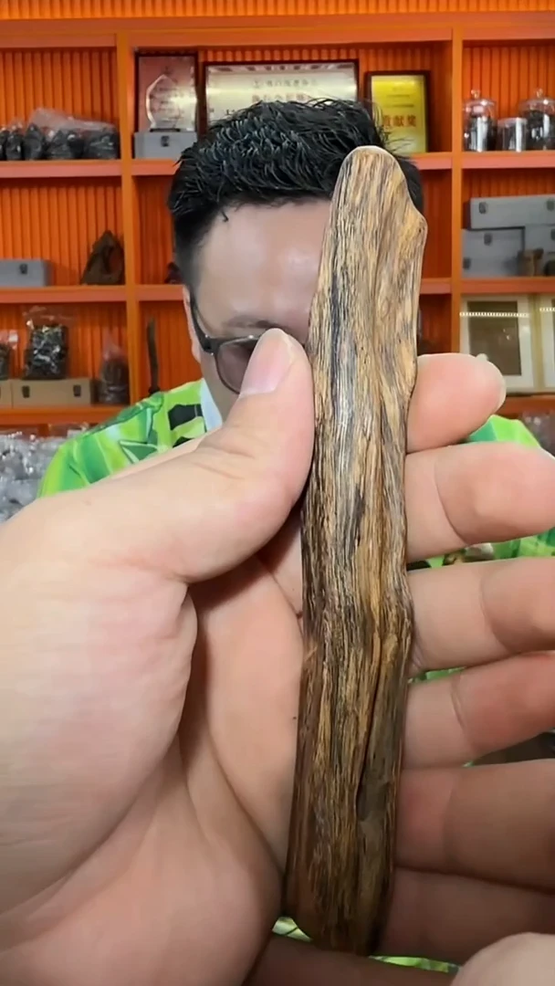 沉香手把件391号多样性发一