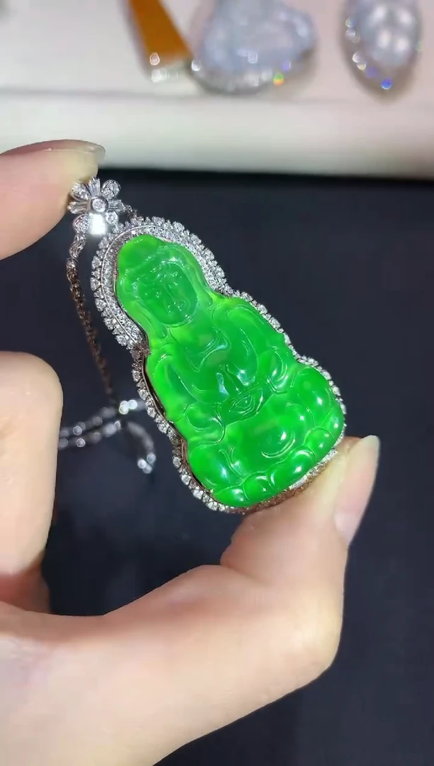 吊坠(不含链)18K金镶嵌翡翠A40