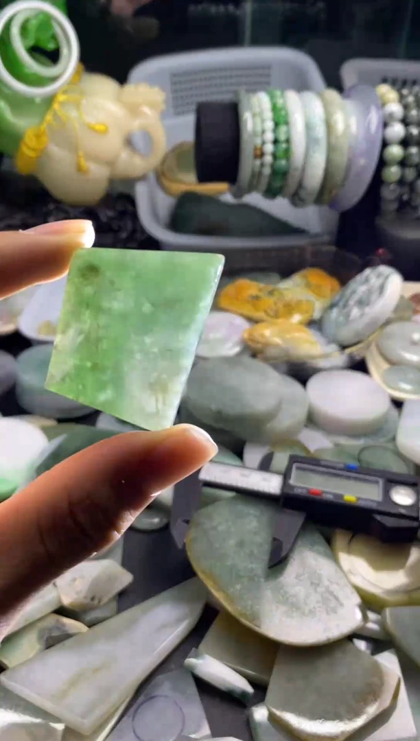 未镶嵌定制翡翠A货翡翠