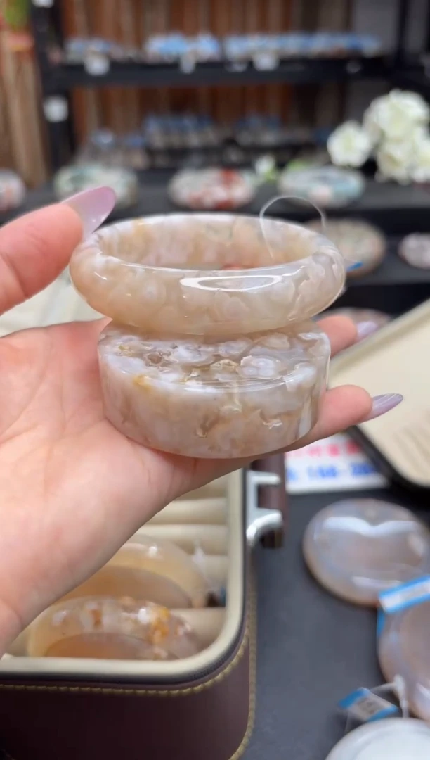 未镶嵌手镯石英质玉A439(58圈赠送镯心)