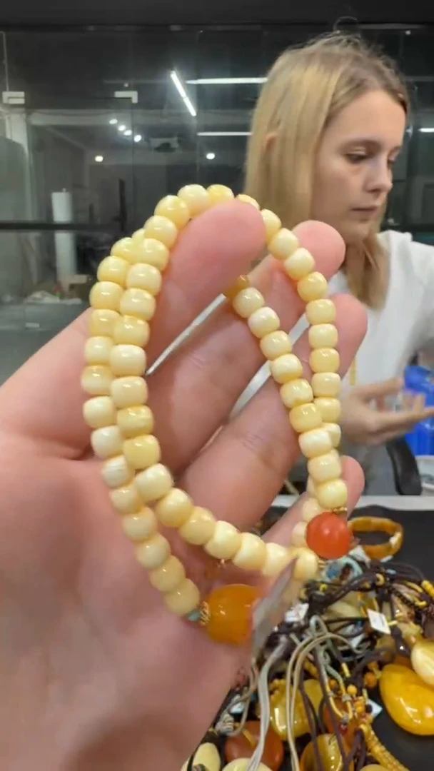 手链琥珀未镶嵌假一罚三