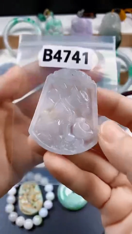 颈饰未镶嵌翡翠天然翡翠吊坠挂件