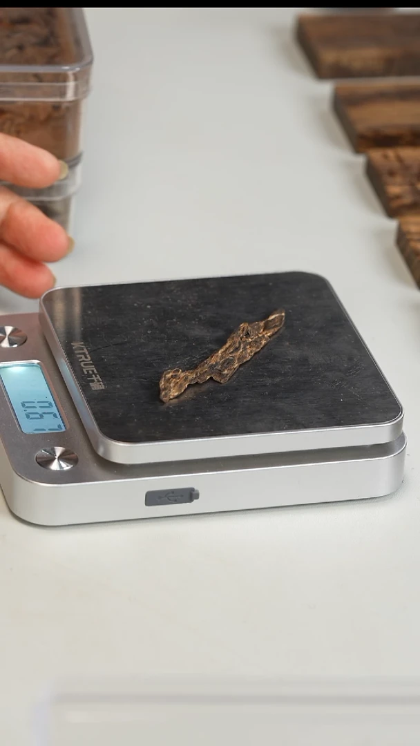 沉香沉香碎屑柬埔寨树心油0.68g