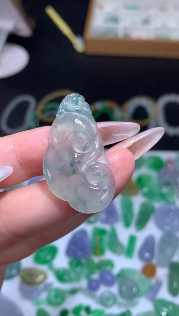 未镶嵌定制翡翠如意