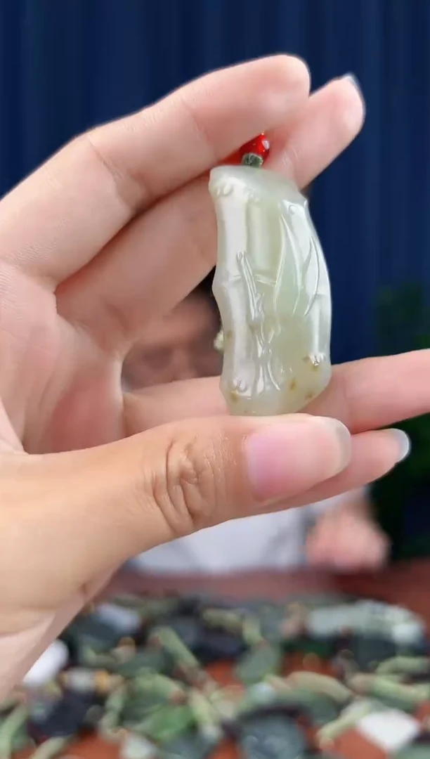 未镶嵌和田玉挂件拍一发一，多样性发货