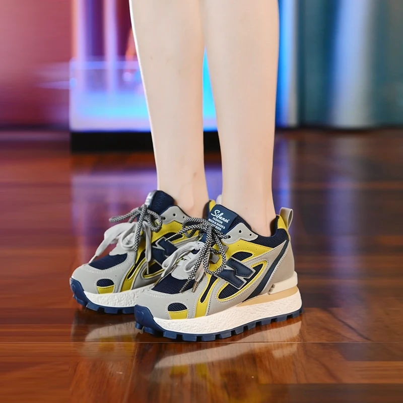 内增高秋季时尚阿甘鞋2025新款爆款舒适女鞋小个子透气百搭休闲鞋