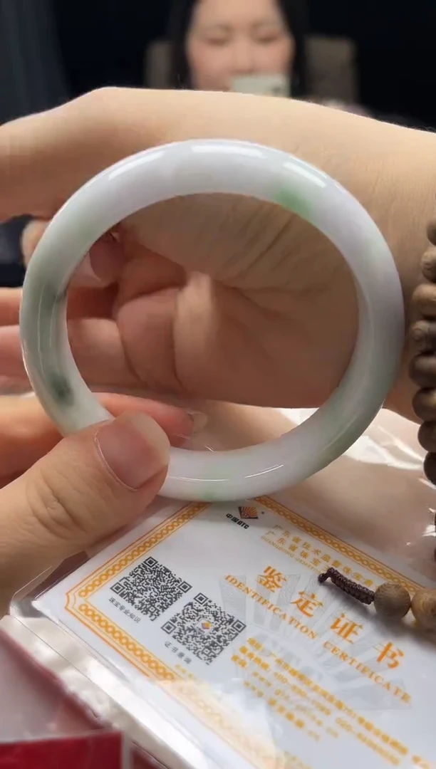未镶嵌手镯翡翠1071335424