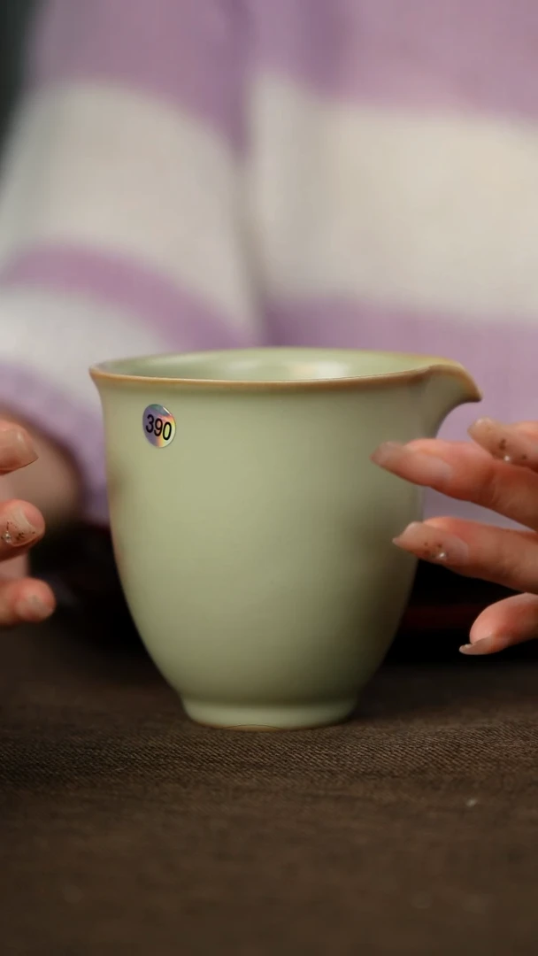 微微瑕 粉青 公道杯 无底款