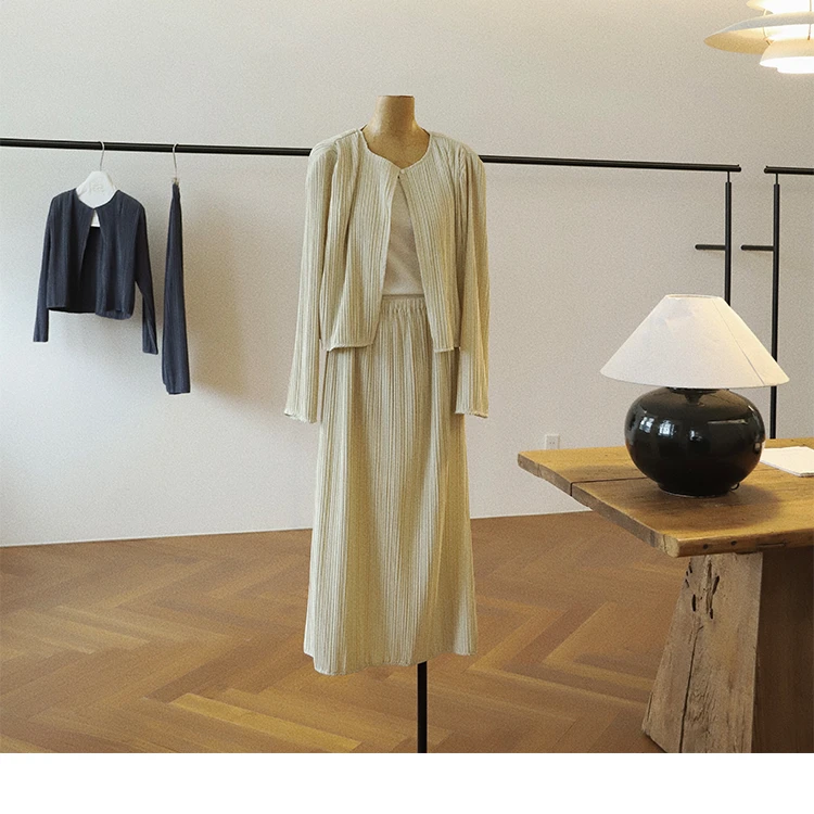 【素简】早春新款圆领衬衫女显瘦纯色长袖春季休闲小上衣00360