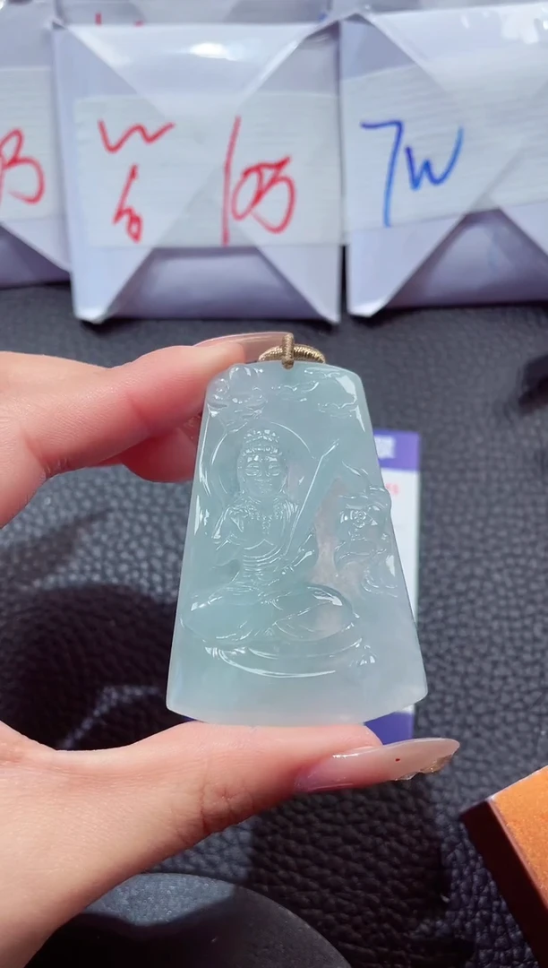 颈饰未镶嵌翡翠20260103