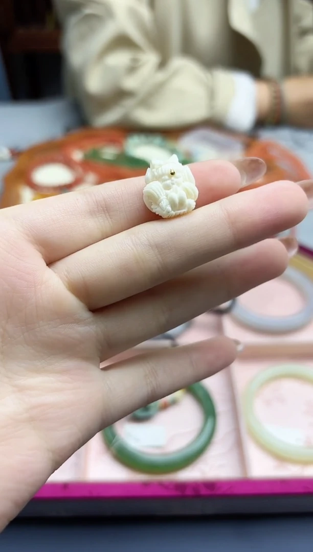 未镶嵌配饰玛瑙/玉髓玛瑙九尾配饰14*16mmXD（猛）