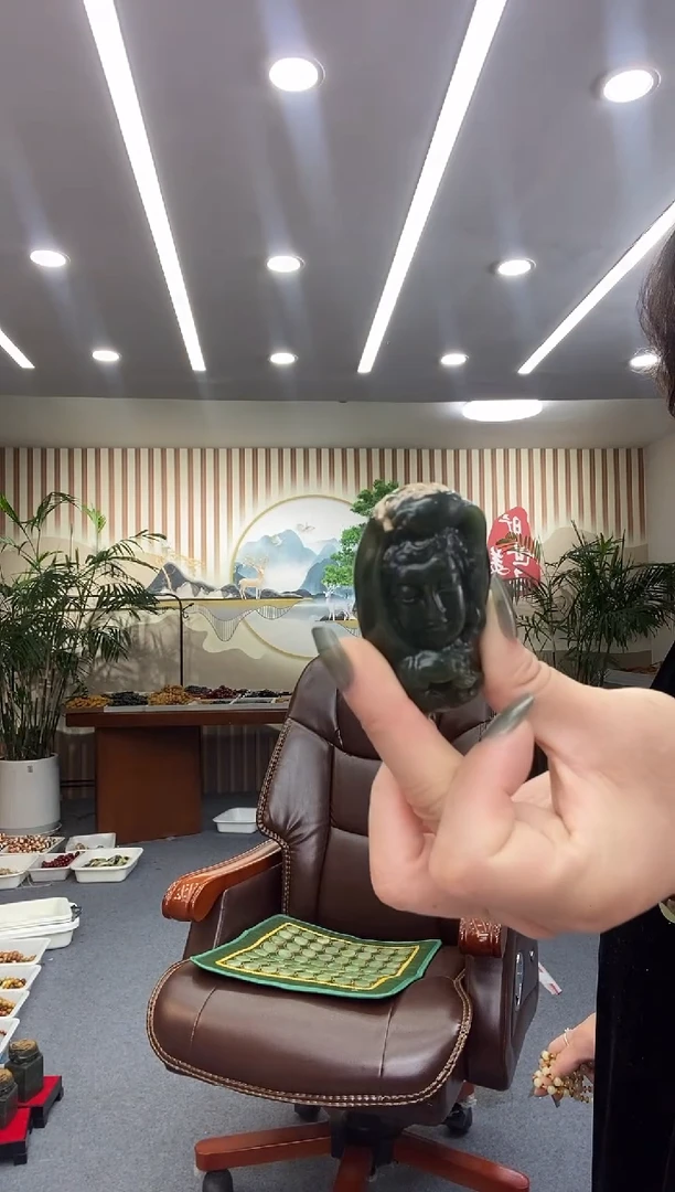 未镶嵌透闪石质玉把件手把
