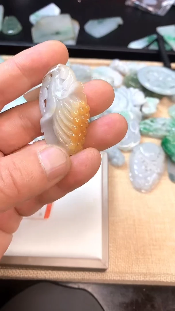 翡翠未镶嵌颈饰天然翡翠a吊坠