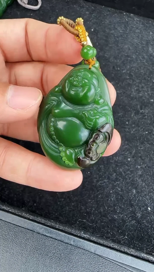 和田玉未镶嵌颈饰红皮佛公