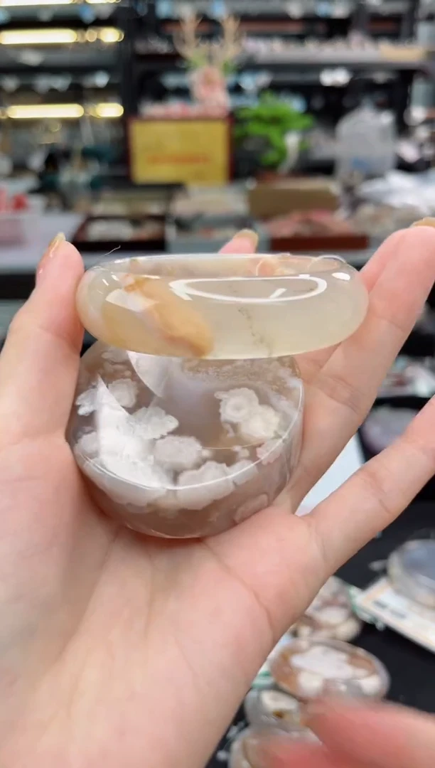 【闪购商品】石英质玉手镯未镶嵌56圈口（赠品镯心）1507033