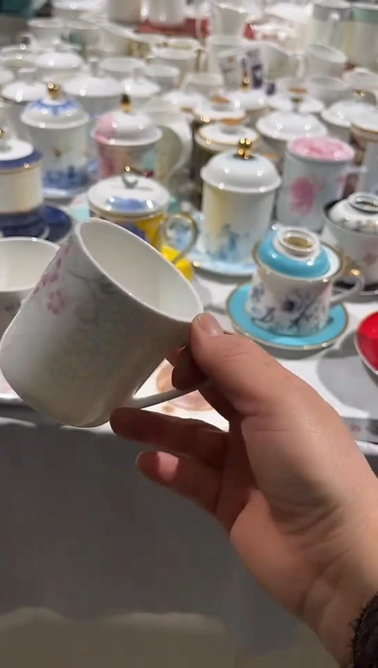 骨瓷隆达骨瓷水杯1个