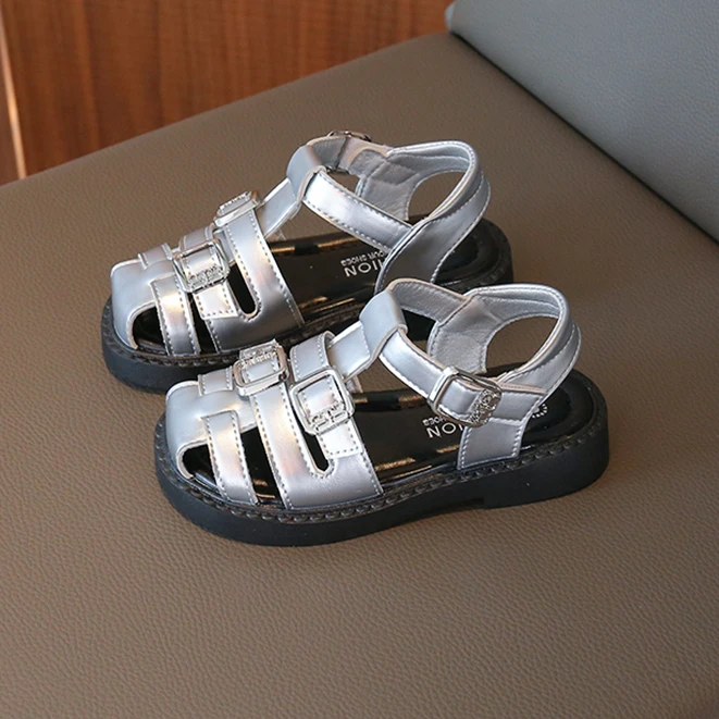 中大童包头鞋子女童凉鞋儿童公主鞋罗马鞋学生2025新款女孩沙滩鞋