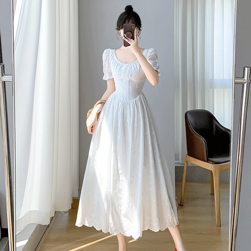 法式白色蕾丝蝴蝶结泡泡袖连衣裙女夏季绝美收腰温柔A字中长裙潮