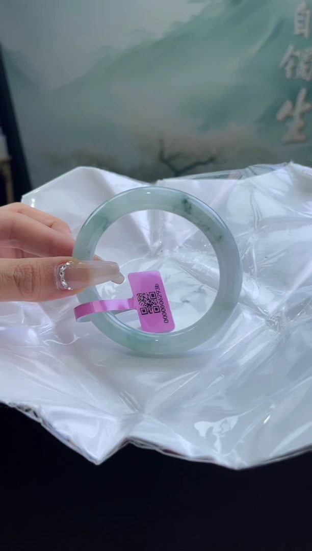 翡翠手镯未镶嵌7翡翠手镯