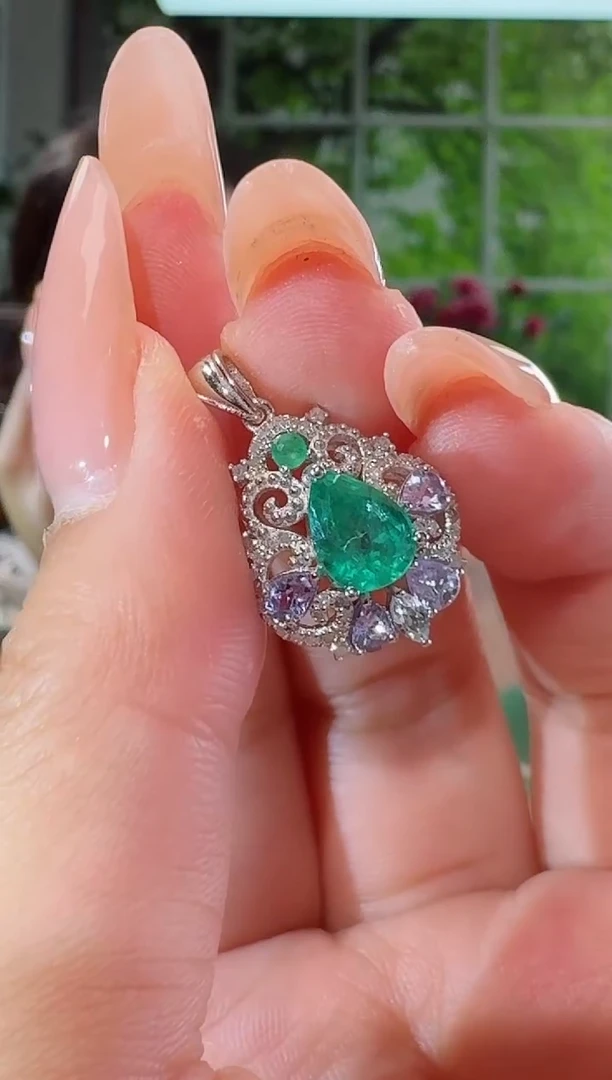 颈饰银S925镶嵌祖母绿吊坠