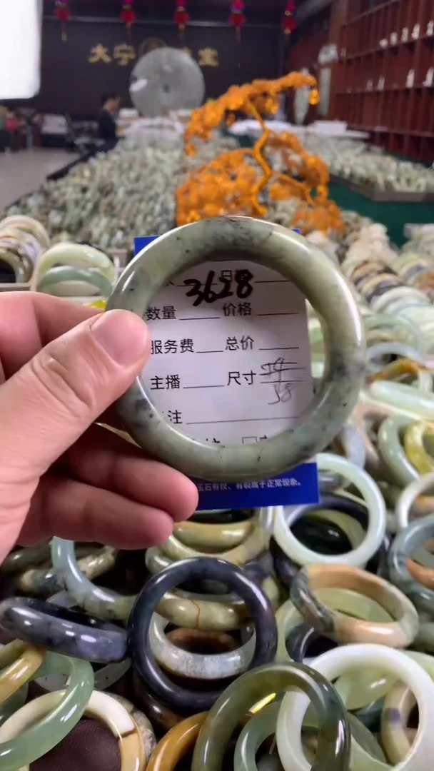 未镶嵌蛇纹石玉手镯3628
