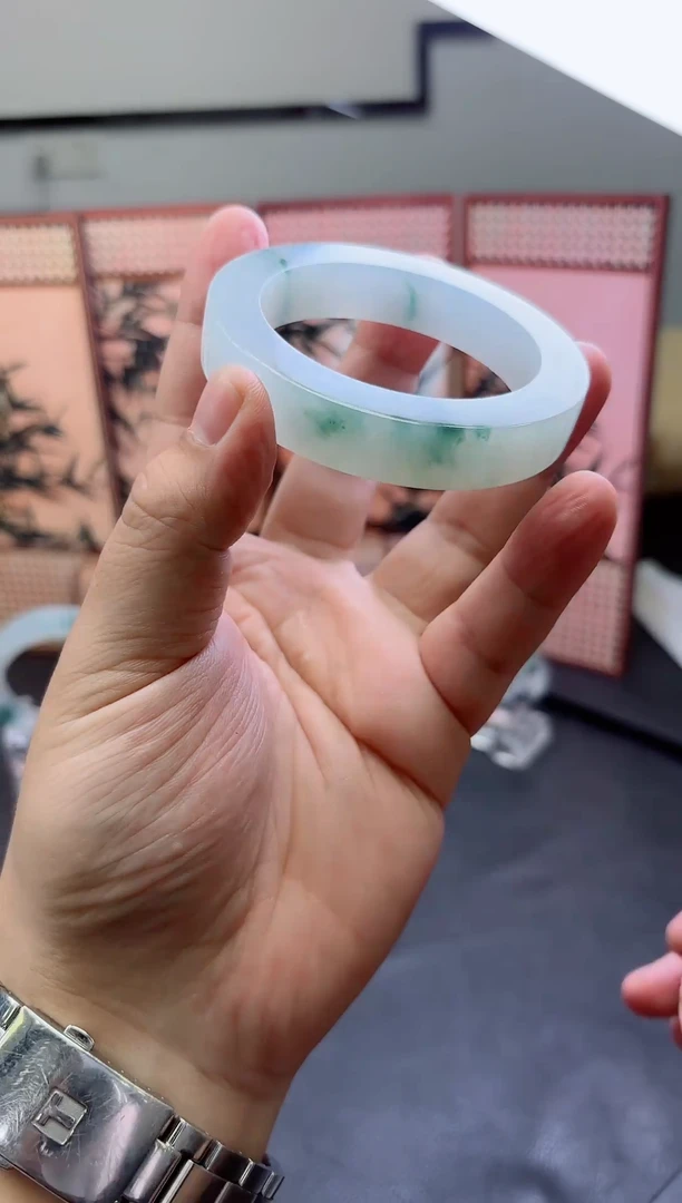 未镶嵌手镯定制翡翠?****?手镯定制