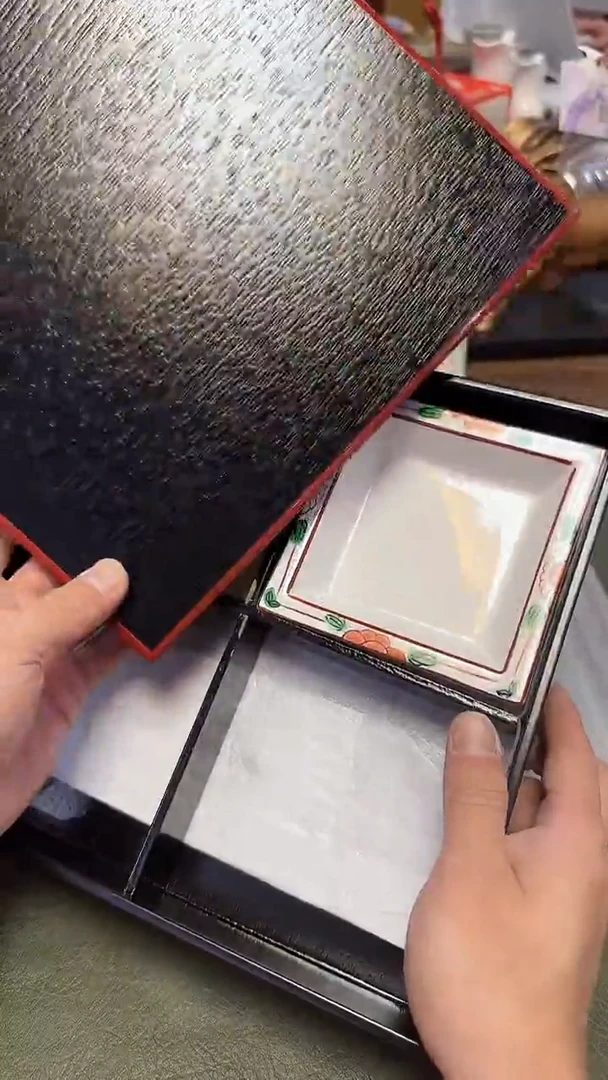 402木盖盒加瓷盒