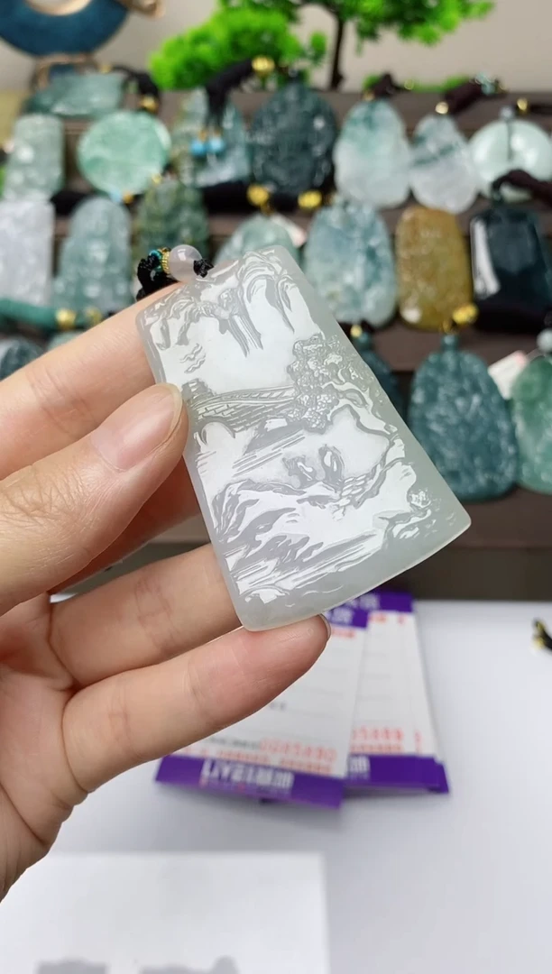 翡翠未镶嵌颈饰