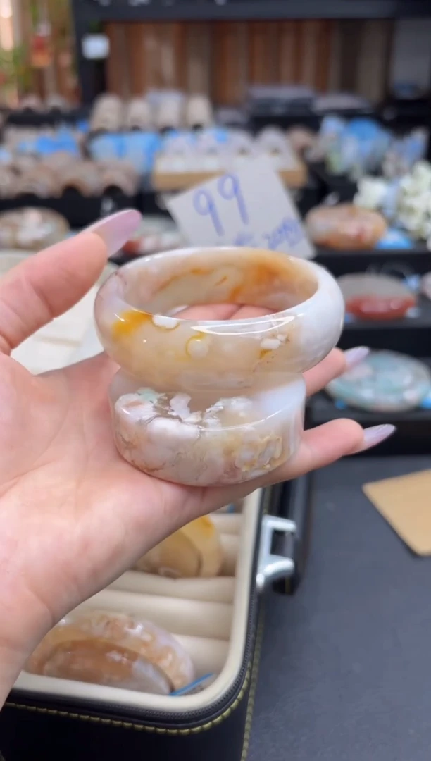 未镶嵌手镯石英质玉A579(59圈赠送镯心)