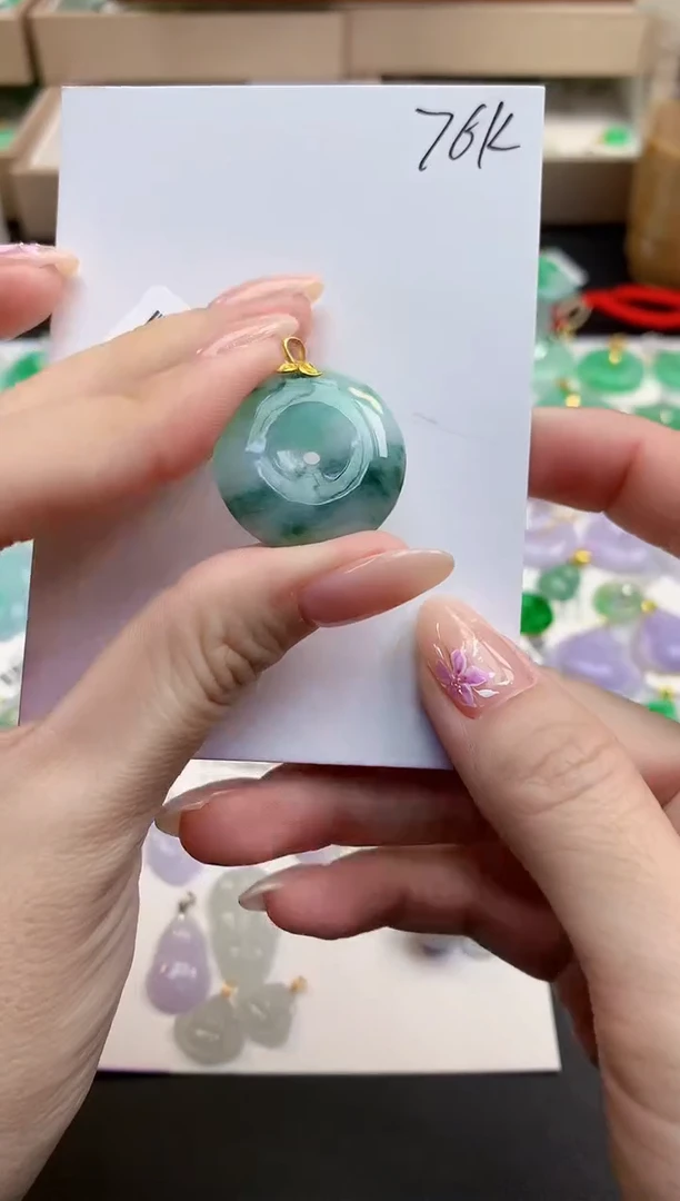 颈饰18K金镶嵌翡翠天然缅甸A货翡翠