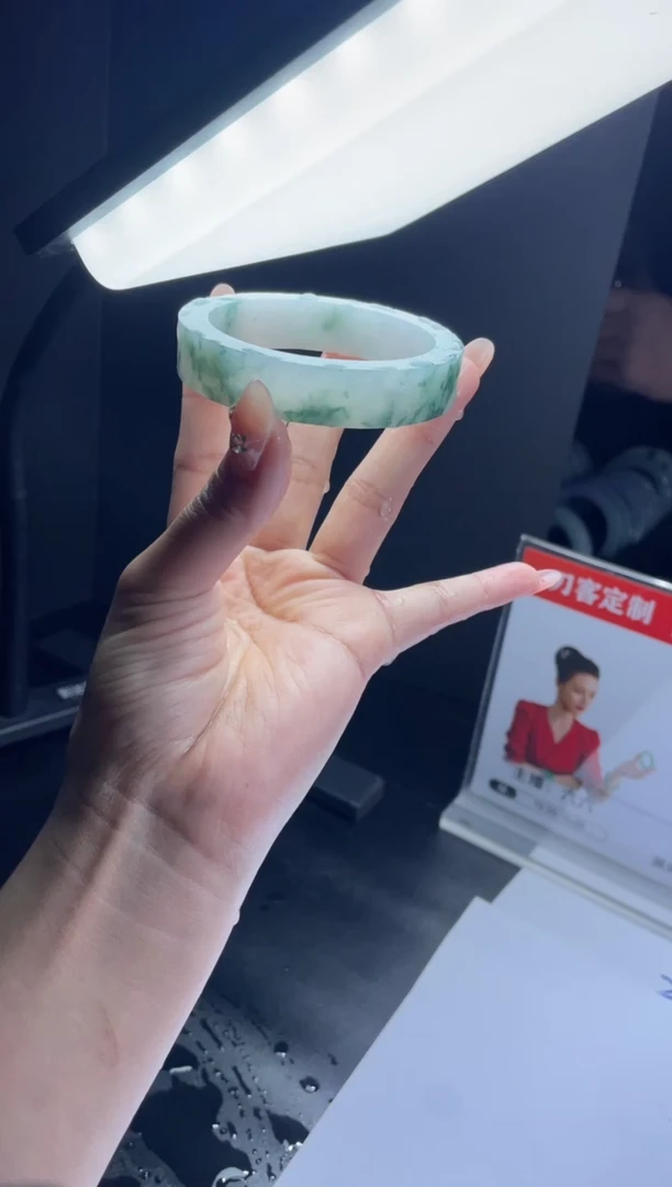 【闪购商品】定制翡翠手镯未镶嵌手镯DDH/发一件
