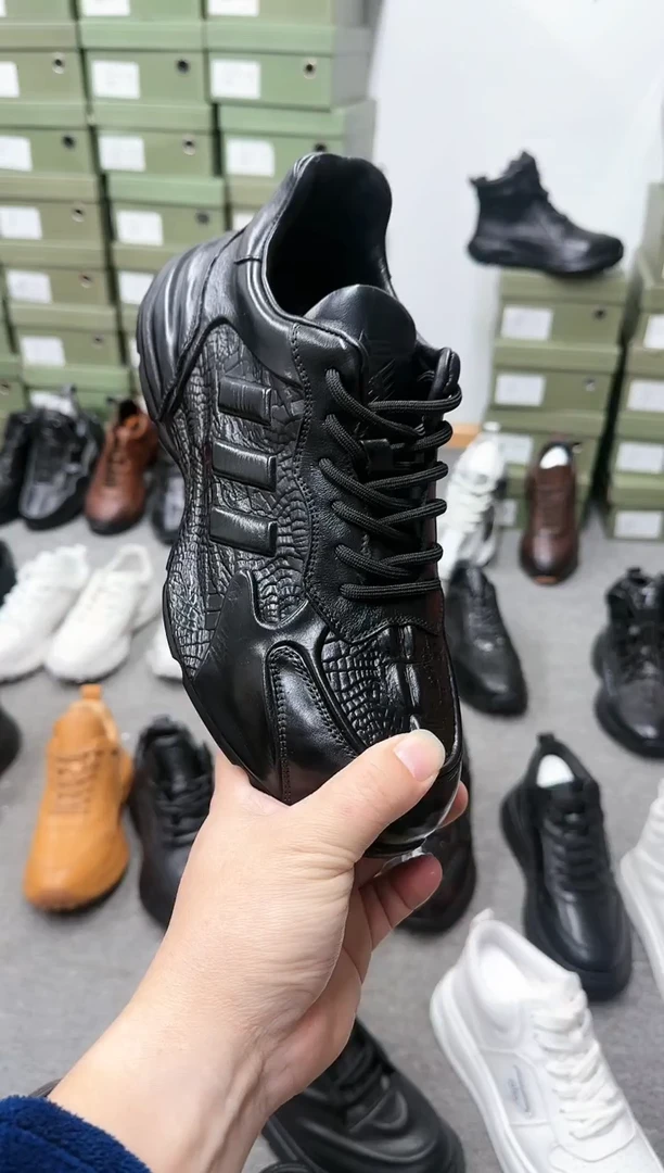 磨砂皮（牛皮）42码黑色7618